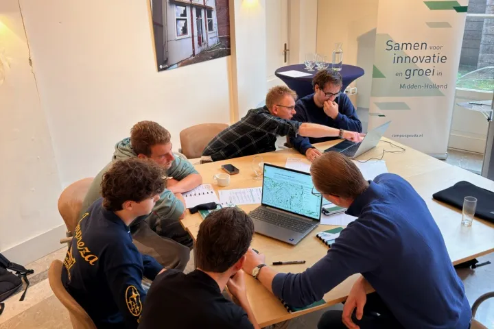 campus gouda studenten aan het werk tijdens Challenge Bodem